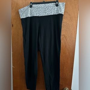 Victoria's Secret leopard leggings